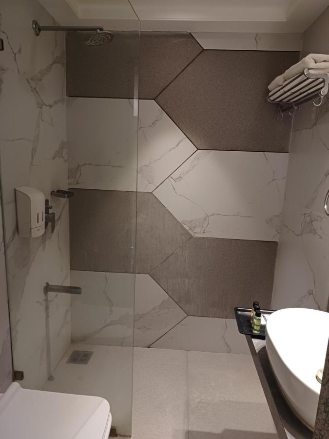 Click Hotel Aurangabad Ngoại thất bức ảnh
